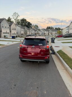 
										2018 Toyota RAV4 full									