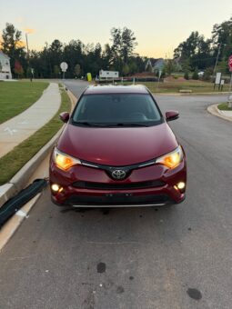 
										2018 Toyota RAV4 full									