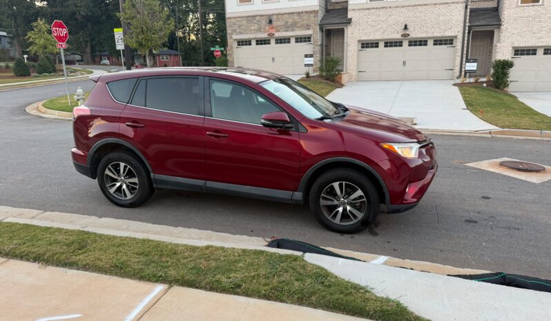 
								2018 Toyota RAV4 full									