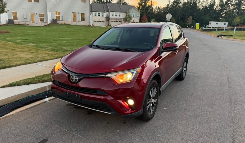 
								2018 Toyota RAV4 full									