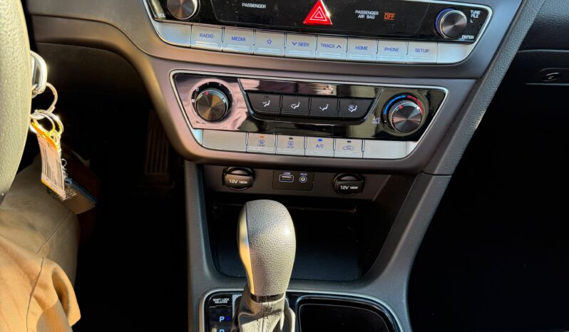 
								2019 Hyundai Sonata SE full									