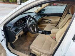
										2011 Honda Accord full									