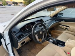 
										2011 Honda Accord full									