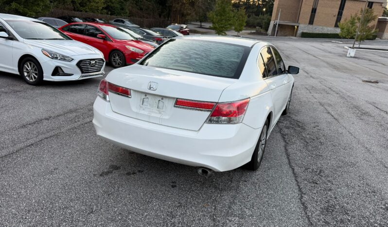 
								2011 Honda Accord full									