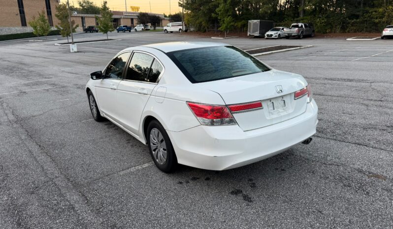 
								2011 Honda Accord full									