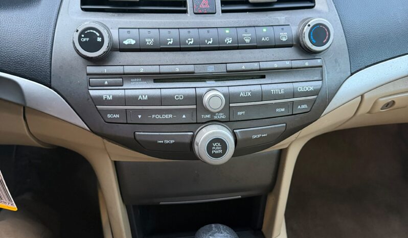 
								2011 Honda Accord full									