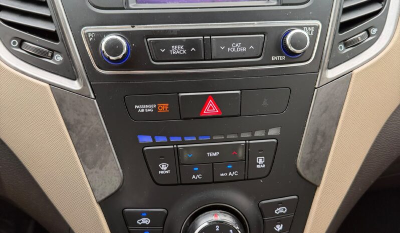 
								2017 Hyundai Santa Fe Sports full									