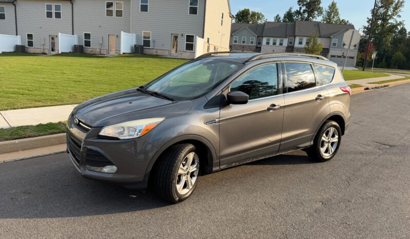 
								2014 Ford Escape SE full									