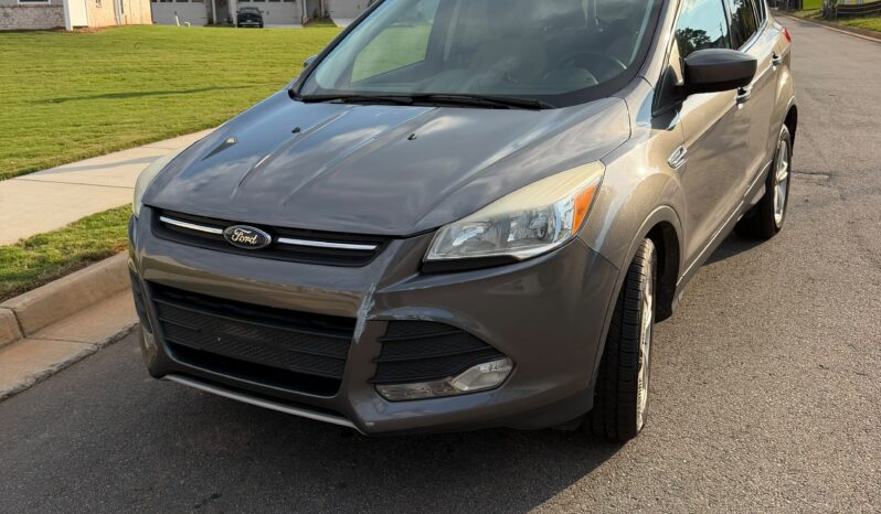 
								2014 Ford Escape SE full									