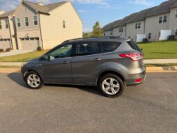 
										2014 Ford Escape SE full									