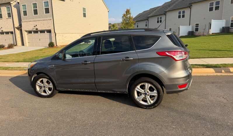 
								2014 Ford Escape SE full									