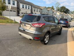 
										2014 Ford Escape SE full									