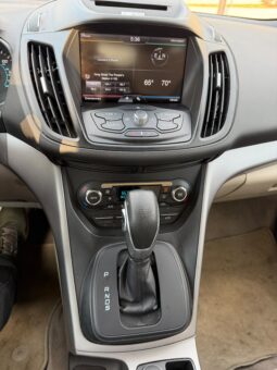 
										2014 Ford Escape SE full									