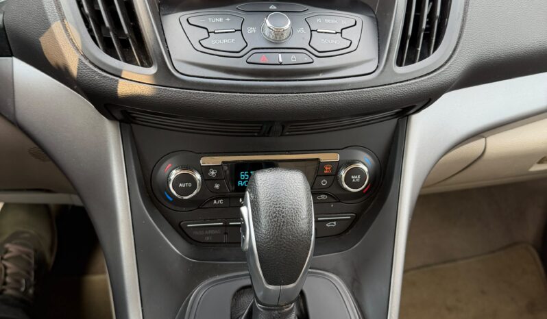 
								2014 Ford Escape SE full									